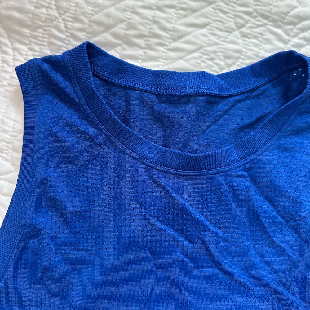 Lululemon tank